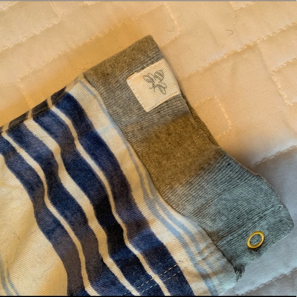 Burt’s Bees Baby One Piece Romper - Picture 2 of 8